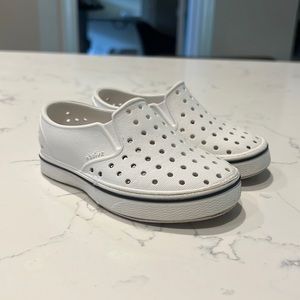 C7 miles natives white